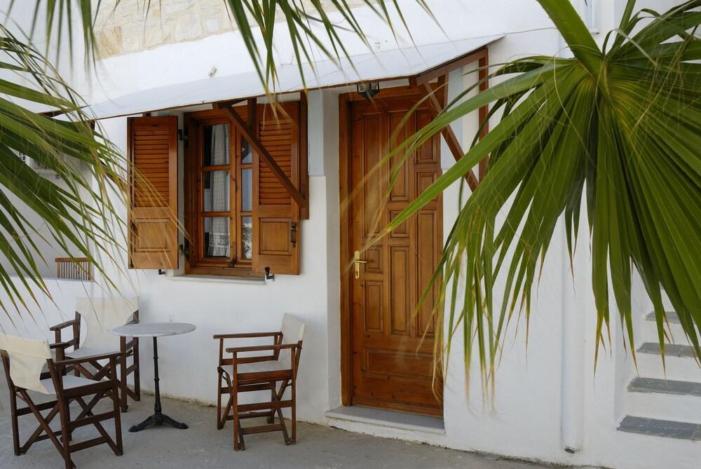 La Celestina Apartments Náoussa Extérieur photo